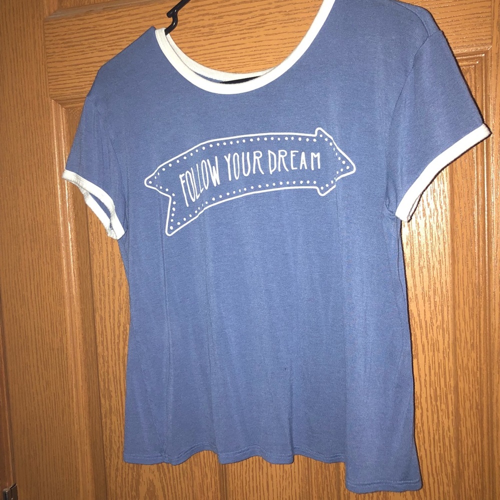 t-shirt - Picture 2 of 3